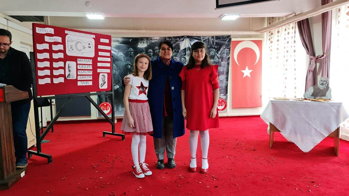 12 Mart İstiklal Marşı Güzel Okuma Yarışmasına katılan ve 1. olan Elif Zeybek'i ve Hatice Ayça Uzan'ı tebrik ediyoruz.